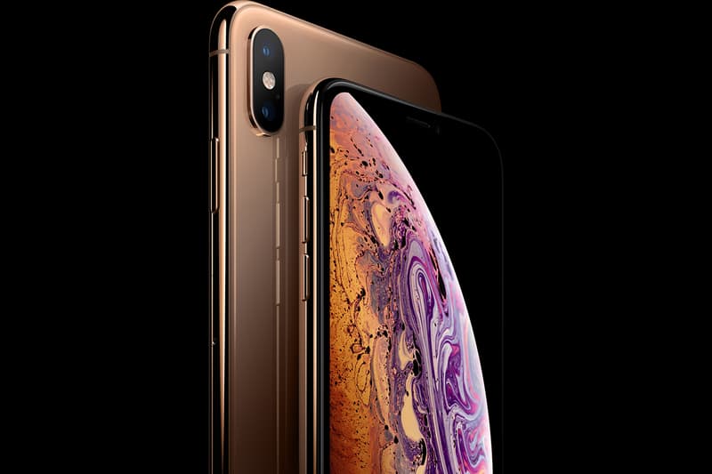 Apple iOS 13 Dark Mode to iPhones XS XR XS Max iPads