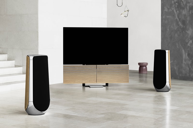 Bang and Olufsen Beovision Harmony LG OLED C9 77” TV Folding Television Design Entertainment Milan Design Week 2019 home décor oak wood aluminium front combined Grey Melange two-tone fabric aluminium