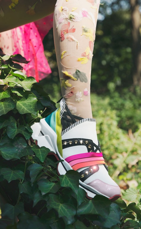 자이언티와 KOM_I가 함께한 크리스찬 루부탱 화보 2019 봄 christian-louboutin-features-kom-i-zion-t-for-their-latest-run-loubi-run-style-feature