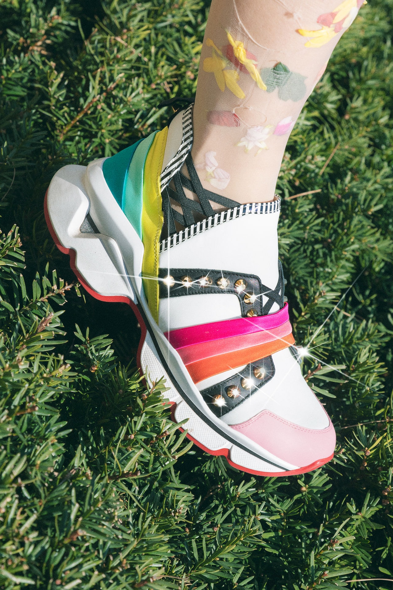 자이언티와 KOM_I가 함께한 크리스찬 루부탱 화보 2019 봄 christian-louboutin-features-kom-i-zion-t-for-their-latest-run-loubi-run-style-feature