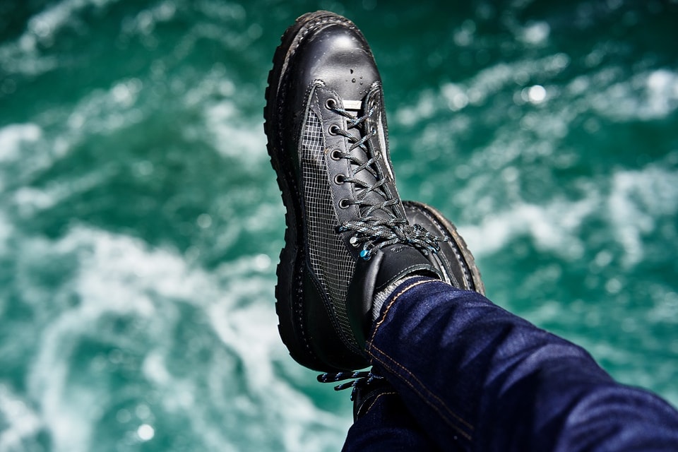 danner light black