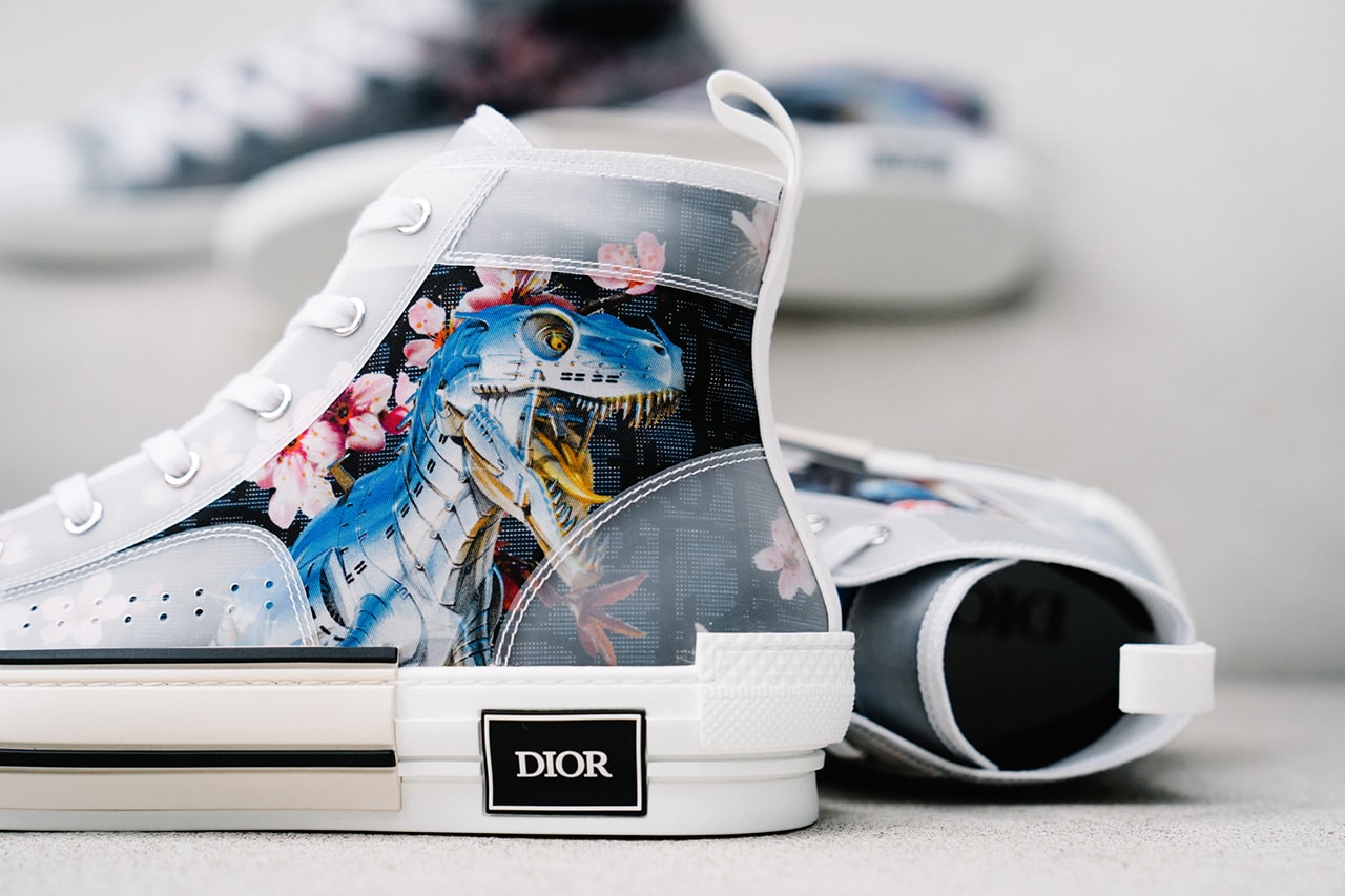 dior hajime sorayama dinosaur sneaker b23 high top pre fall 2019 collection release date closer look style rubber drop release date buy web store 3SH118YQC_H563