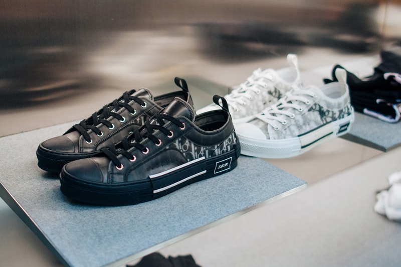 Dior Men Hajime Sorayama Retro Futuristic Collection Full Look Hong Kong Landmark Pre-Fall 2019 bags accessories b23 sneaker backpack kim jones matthew m williams tee shirt suit buckle rollercoaser