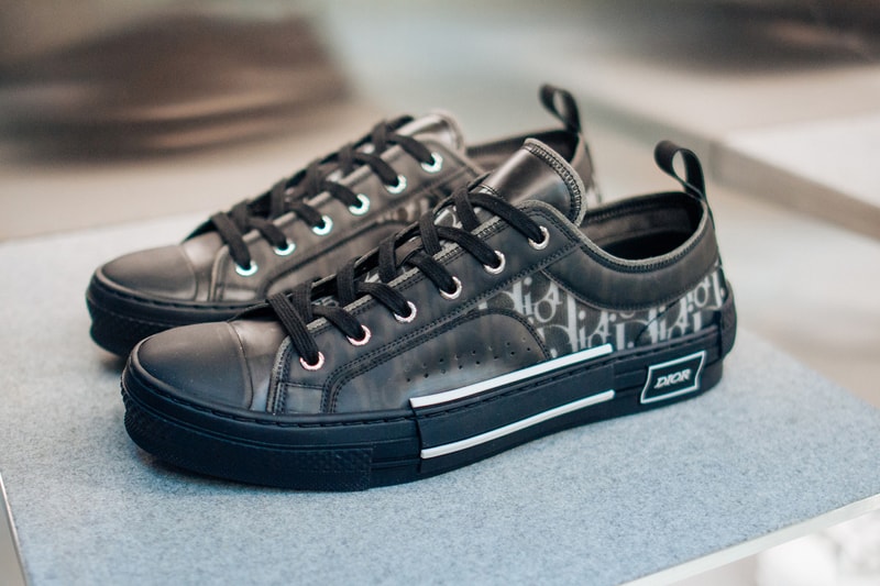 Dior Men Hajime Sorayama Retro Futuristic Collection Full Look Hong Kong Landmark Pre-Fall 2019 bags accessories b23 sneaker backpack kim jones matthew m williams tee shirt suit buckle rollercoaser
