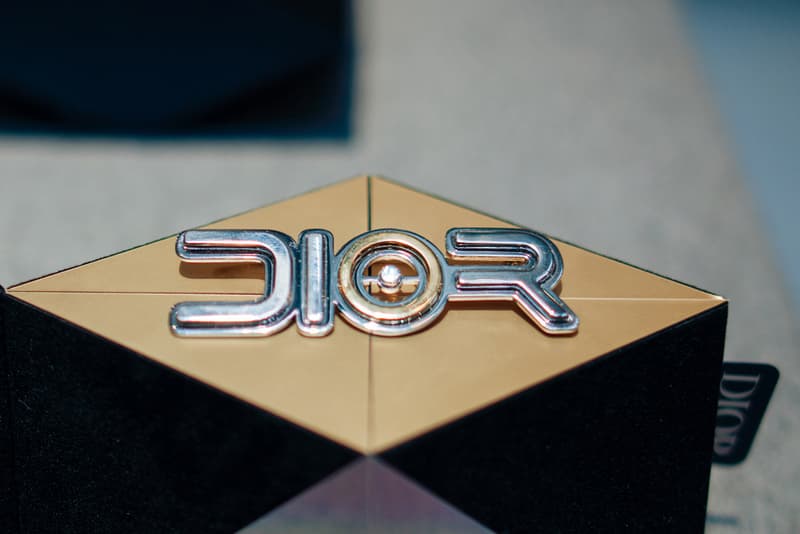 Dior Men Hajime Sorayama Retro Futuristic Collection Full Look Hong Kong Landmark Pre-Fall 2019 bags accessories b23 sneaker backpack kim jones matthew m williams tee shirt suit buckle rollercoaser
