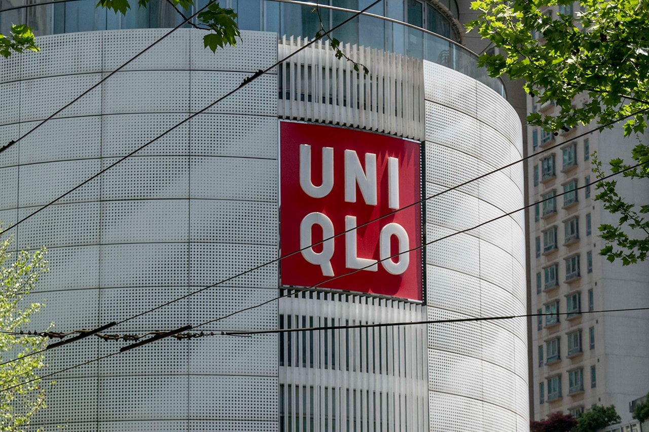 Uniqlo Fast Retailing Co Owner Profit 2018 Announcement Reports Estimate 10 Billion Yen Lower News Updates Fashion Overseas Brands Second Quarter Number 2.34 billion USD Chinese economy Japanese fiscal 