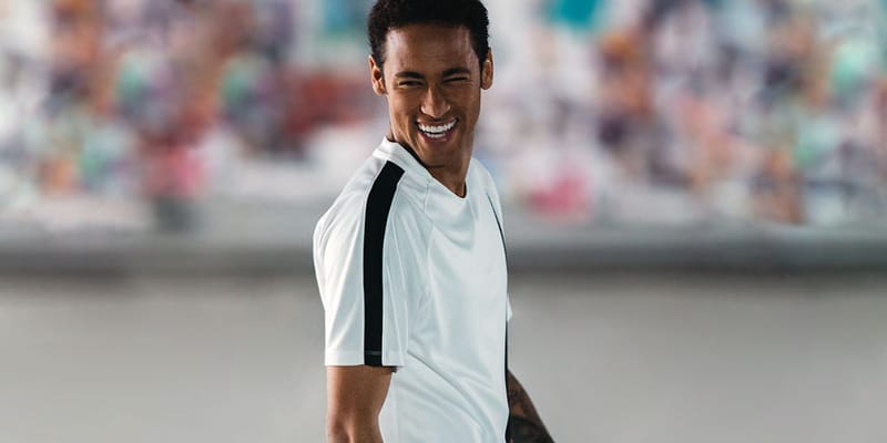 neymar jr nike shox r4