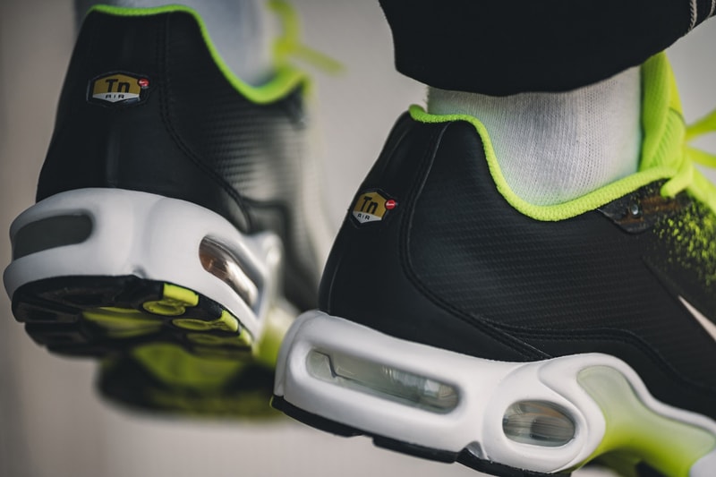nike air max plus volt metallic silver black white spray painted sneaker release 