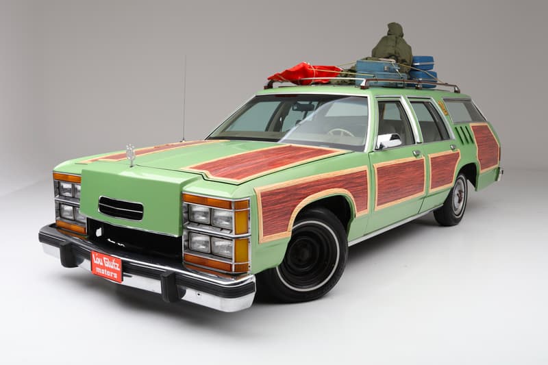 Wagon Queen Family Truckster Replica Sold $100,000 USD national lampoon's vacation barrett-jackson palm beach auction Chevy Chase Beverly D'Angelo Ford