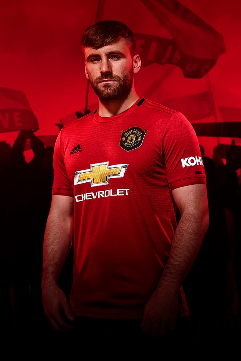 buy manchester united kit