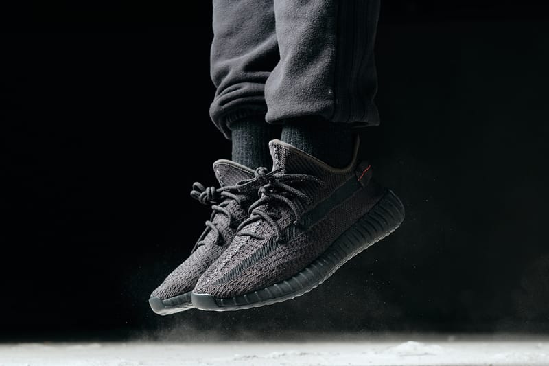 adidas YEEZY BOOST 350 V2 All-Black On 