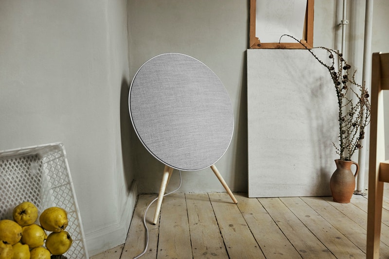 Bang and Olufsen Beoplay A9 Air Play Google Assistant Equipped Technological Update Sound Speaker Music Venice Biennale Festival Active Room Compensation Chromecast Apple Airplay 2 Kvadrat Customization
