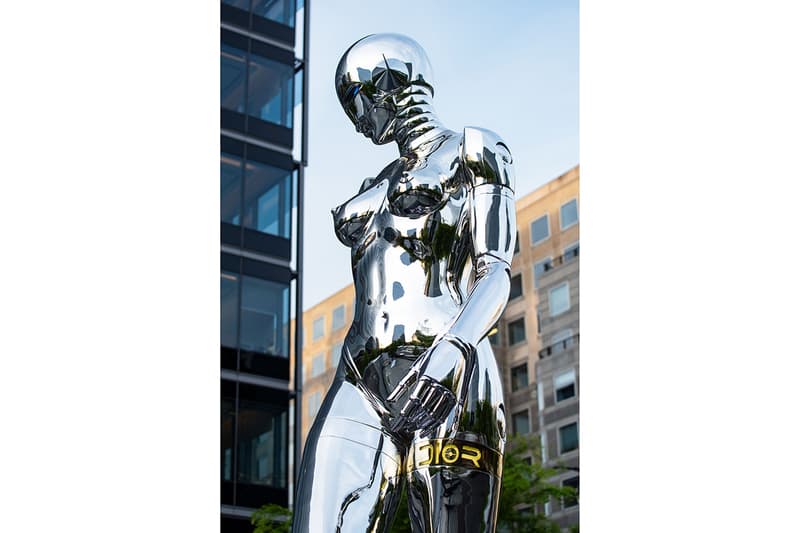 https%3A%2F%2Fhypebeast.com%2Fimage%2F2019%2F05%2Fdior-pre-fall-2019-pop-up-stores-north-america-hajime-sorayama-4.jpg