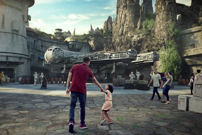 Star War's: Galaxy's Edge Reservations Sellout Disneyland two hours May 31 to June 23 sold out parks attraction theme parks rollercoaster walt disney