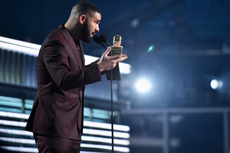 Drake Shouts out Arya Stark During Billboard Awards Speech game of thrones Maisie Williams scorpion drake curse drizzy canada