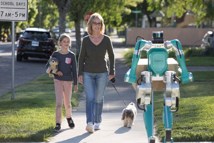 Ford Enlists Headless Robots to Finish Autonomous Driver Deliveries