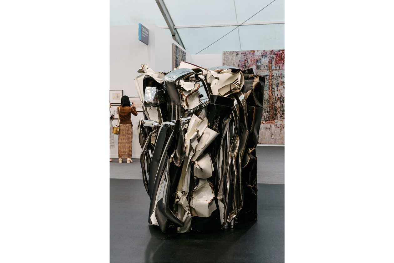 frieze new york best booths salon 94 perrotin gagosian white cube kaikai kiki takashi murakami tom sachs