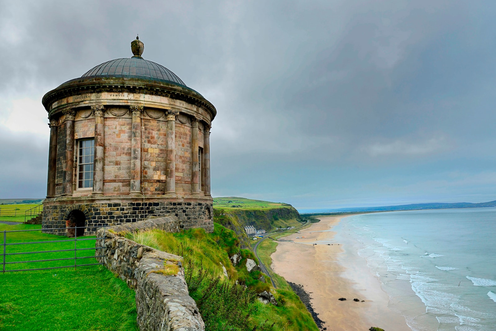 Five ‘Game of Thrones’ Locations to Visit If You Can’t Let Go hbo jon snow rob stark bran stark uk England Scotland Northern Ireland united kingdom daenerys targaryen tyrion lannister missandei