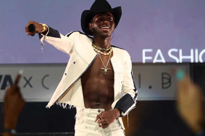 Lil Nas X Cardi B Perform Old Town Road Hypebeast - rodeo lil nas x roblox id