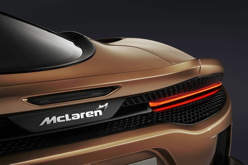 McLaren GT 2019 Grand Tourer New Sports Car Supercar Reveal $210,000 USD Lightweight Fast Power 0-60mph 3.1 seconds 203mph bespoke Pirelli P ZEROTM