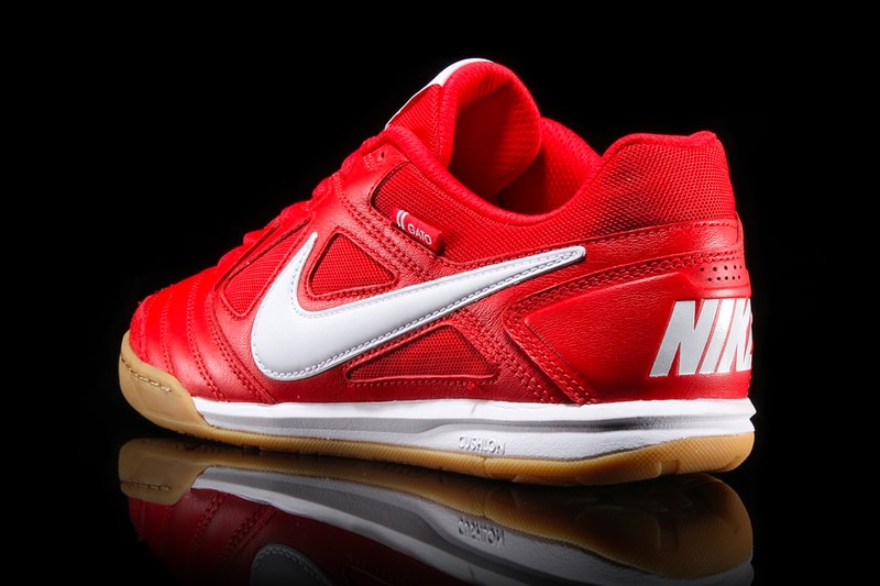 Nike SB Gato University Red White Gum Release Supreme red soccer football gum 