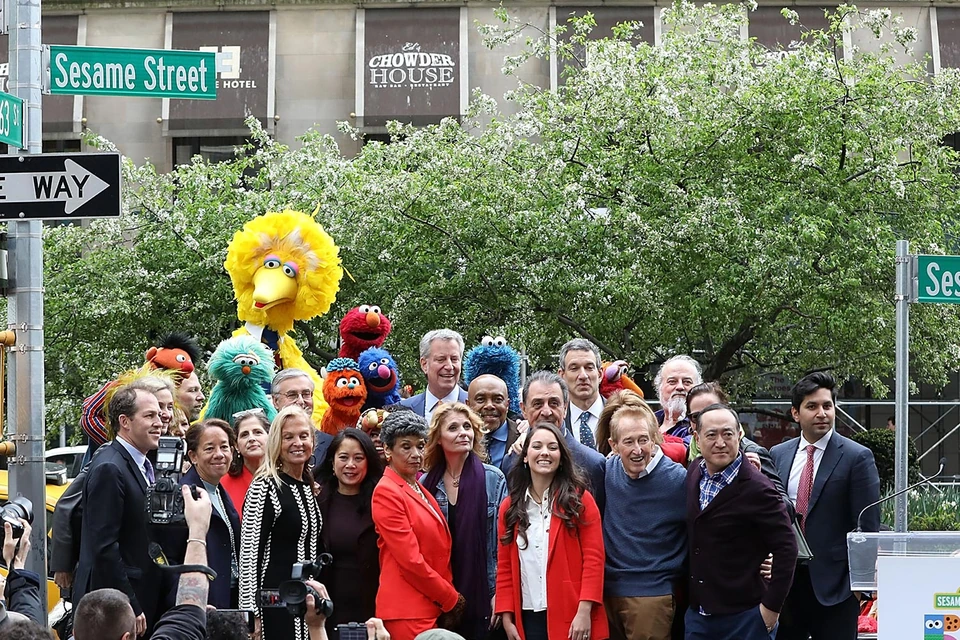 Sesame Street 50th - Character Corner