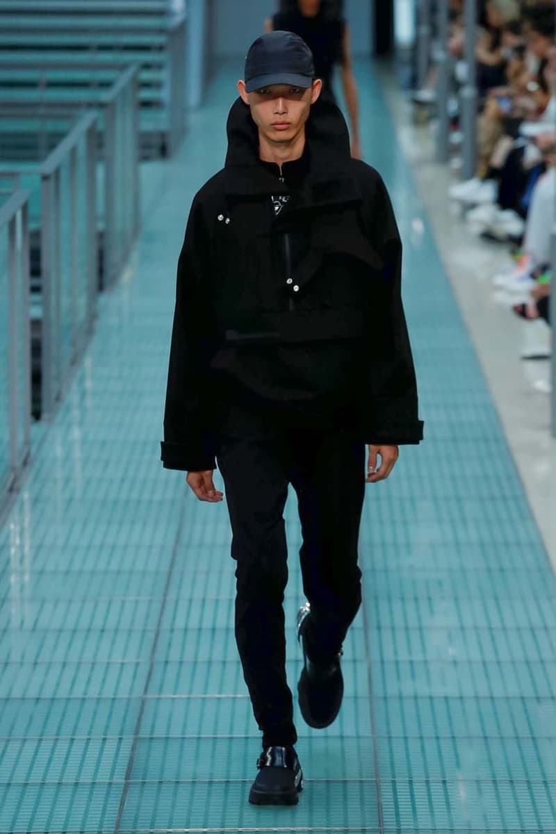 1017 ALYX 9SM Spring/Summer 2020 Runway Show paris fashion week ss20 pfw menswear womenswear mens womens matthew m williams studio collection