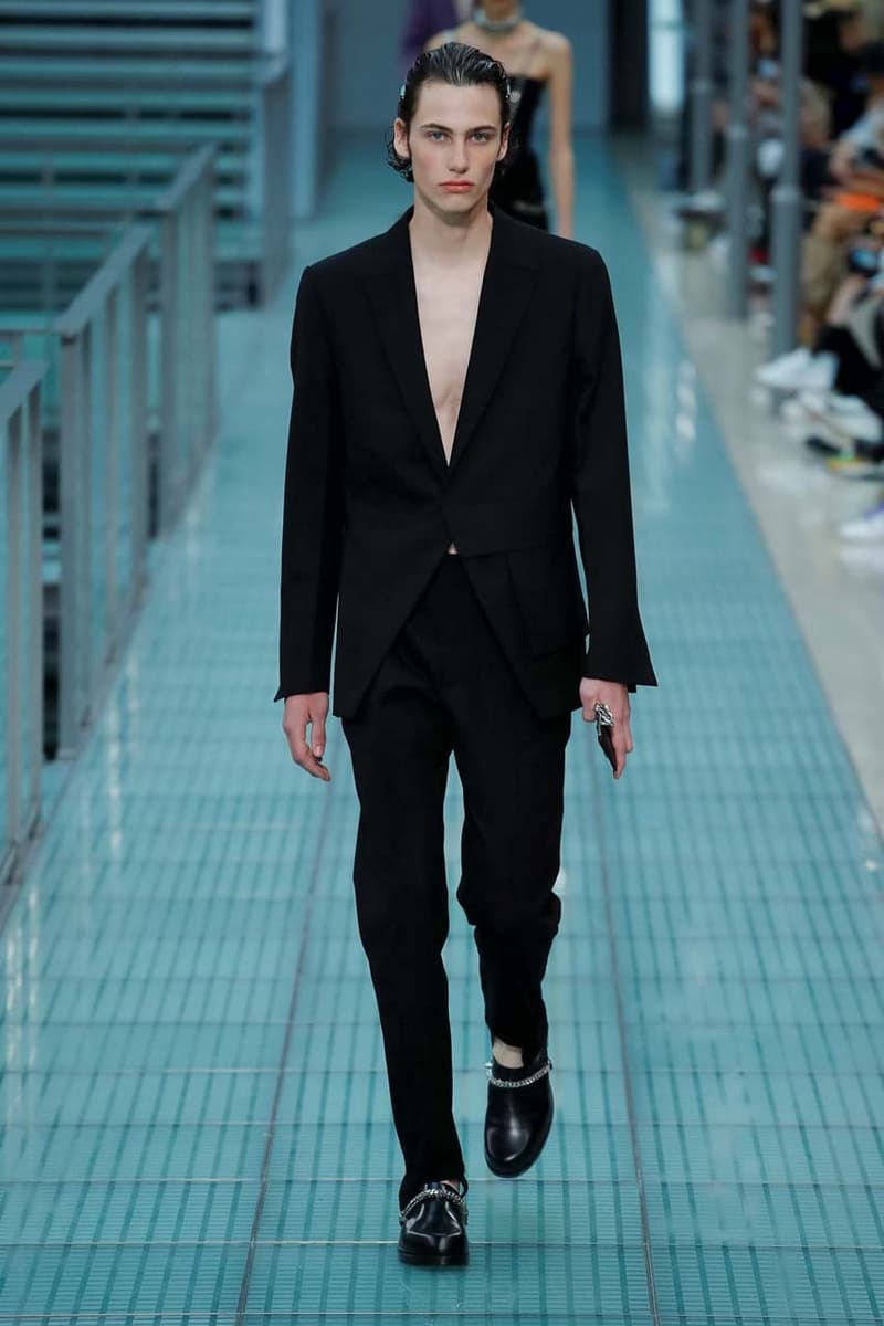 1017 ALYX 9SM Spring/Summer 2020 Runway Show paris fashion week ss20 pfw menswear womenswear mens womens matthew m williams studio collection