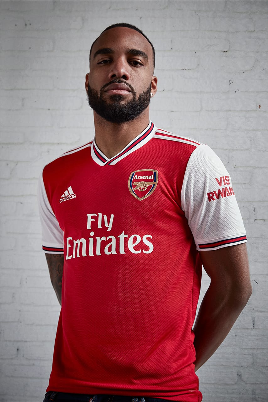Arsenal Football Club Home Shirt 2019/20 Size Medium Mens Brand New With Tags. 