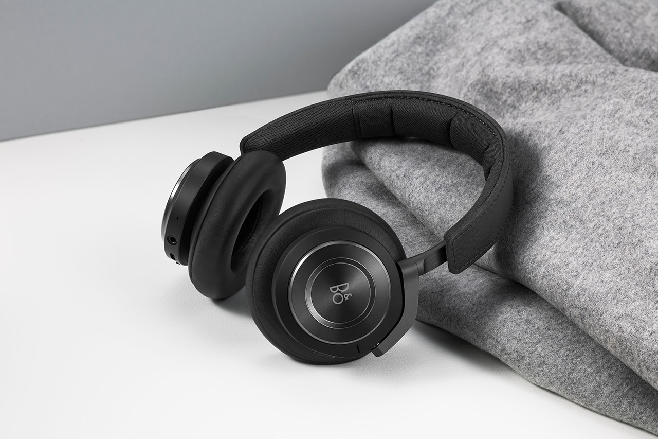 Bang & Olufsen H9 Headphones Google Voice Assistant Equipped Danish Design Audio Noise Cancelling Increased Battery Life Playback Matte Black Argilla Bright