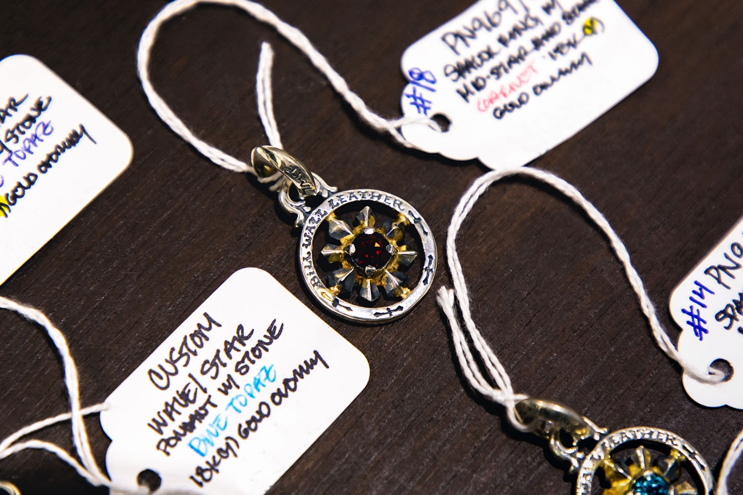 Bill Wall Leather Silver Jewelry Interview skulls vinavast Malibu silversmith Hong Kong Skulls Gold Diamond Smiley Face Silver 925 accessories rings bracelets bangles earrings