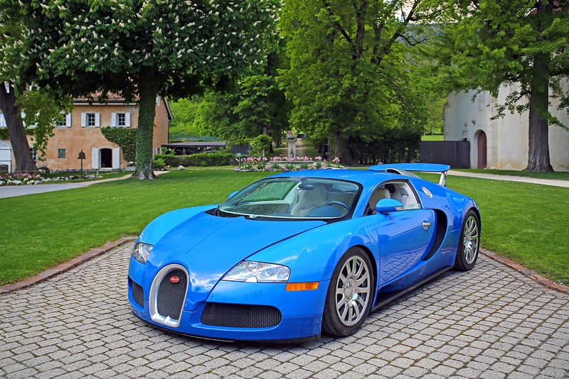 Bonhams Geneva Hypercar Supercar Auction Sale No Reserve Lamborghini Veneno McLaren P1 Bugatti Veyron 16.4 Ferrari LaFerrari Koenigsegg One:1 Aston Martin One-77 Bentley Maserati Maybach Mercedes Clubhouse Lake