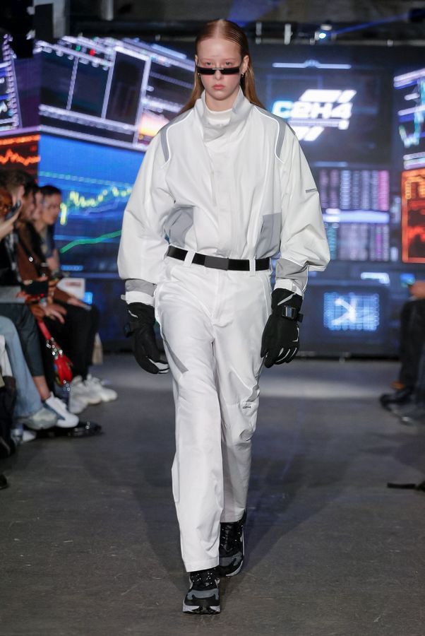 C2H4 Spring/Summer 2020 SS20 London Fashion Week Men's LFWM runways los angeles