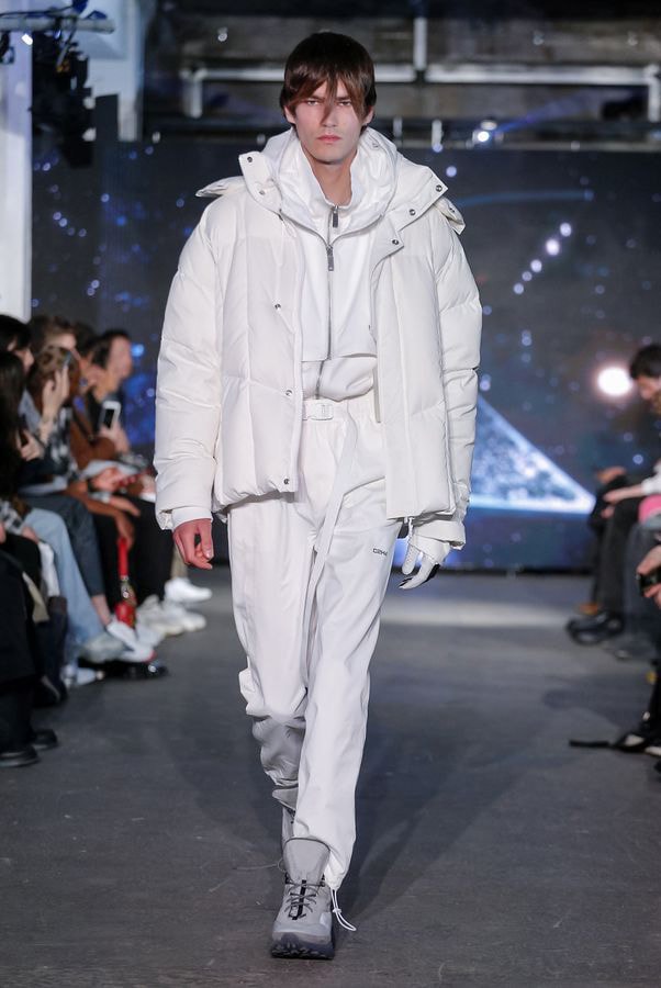 C2H4 Spring/Summer 2020 SS20 London Fashion Week Men's LFWM runways los angeles