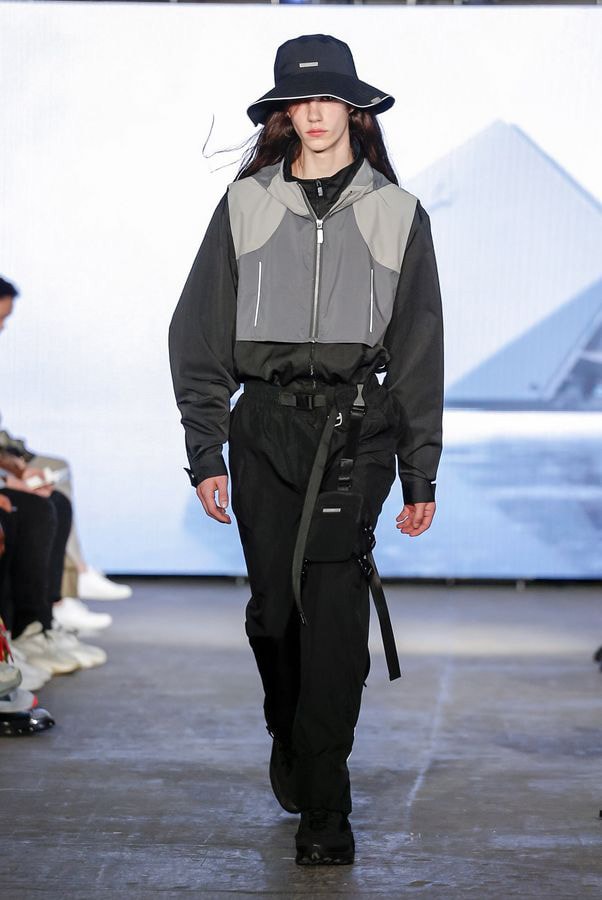 C2H4 Spring/Summer 2020 SS20 London Fashion Week Men's LFWM runways los angeles