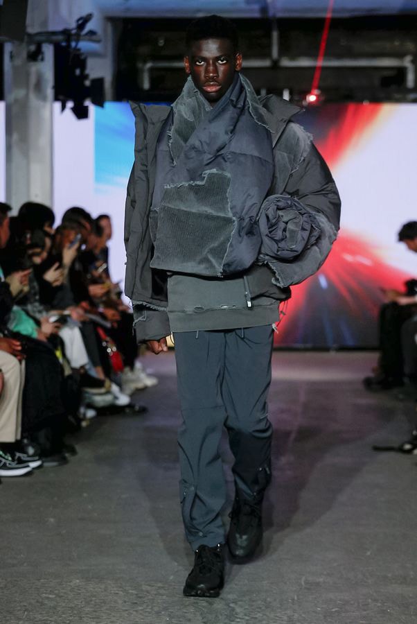C2H4 Spring/Summer 2020 SS20 London Fashion Week Men's LFWM runways los angeles
