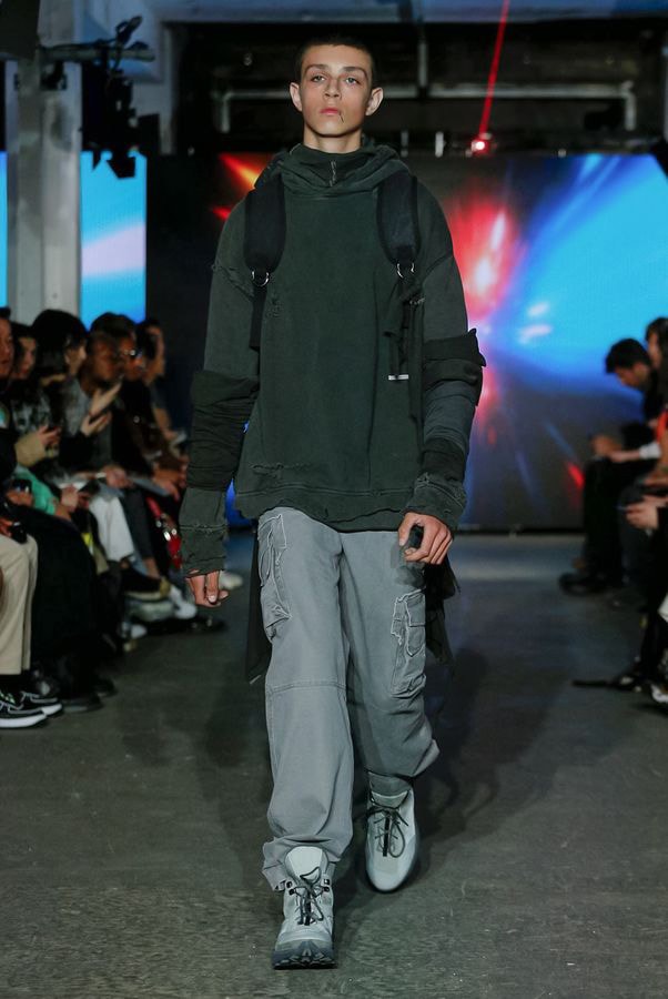 C2H4 Spring/Summer 2020 SS20 London Fashion Week Men's LFWM runways los angeles
