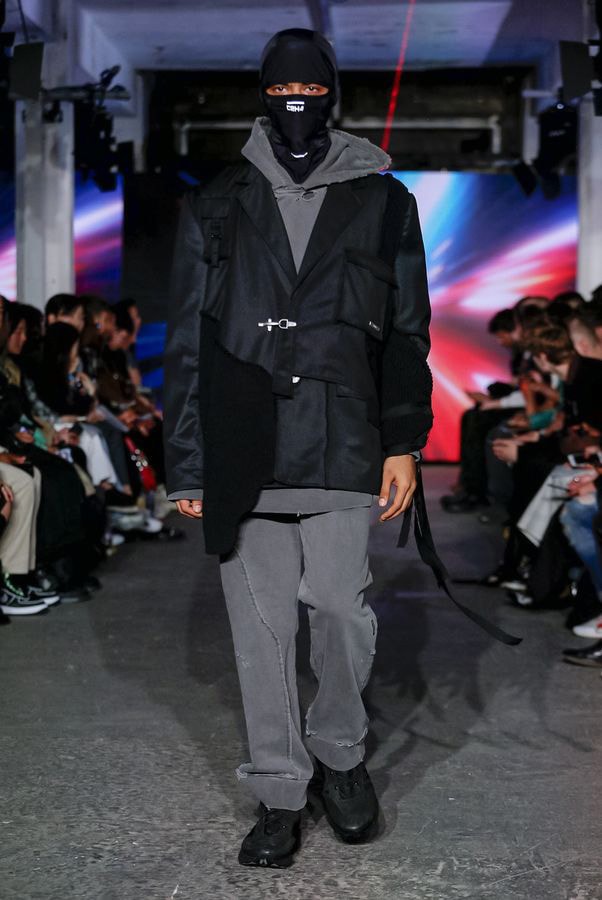 C2H4 Spring/Summer 2020 SS20 London Fashion Week Men's LFWM runways los angeles