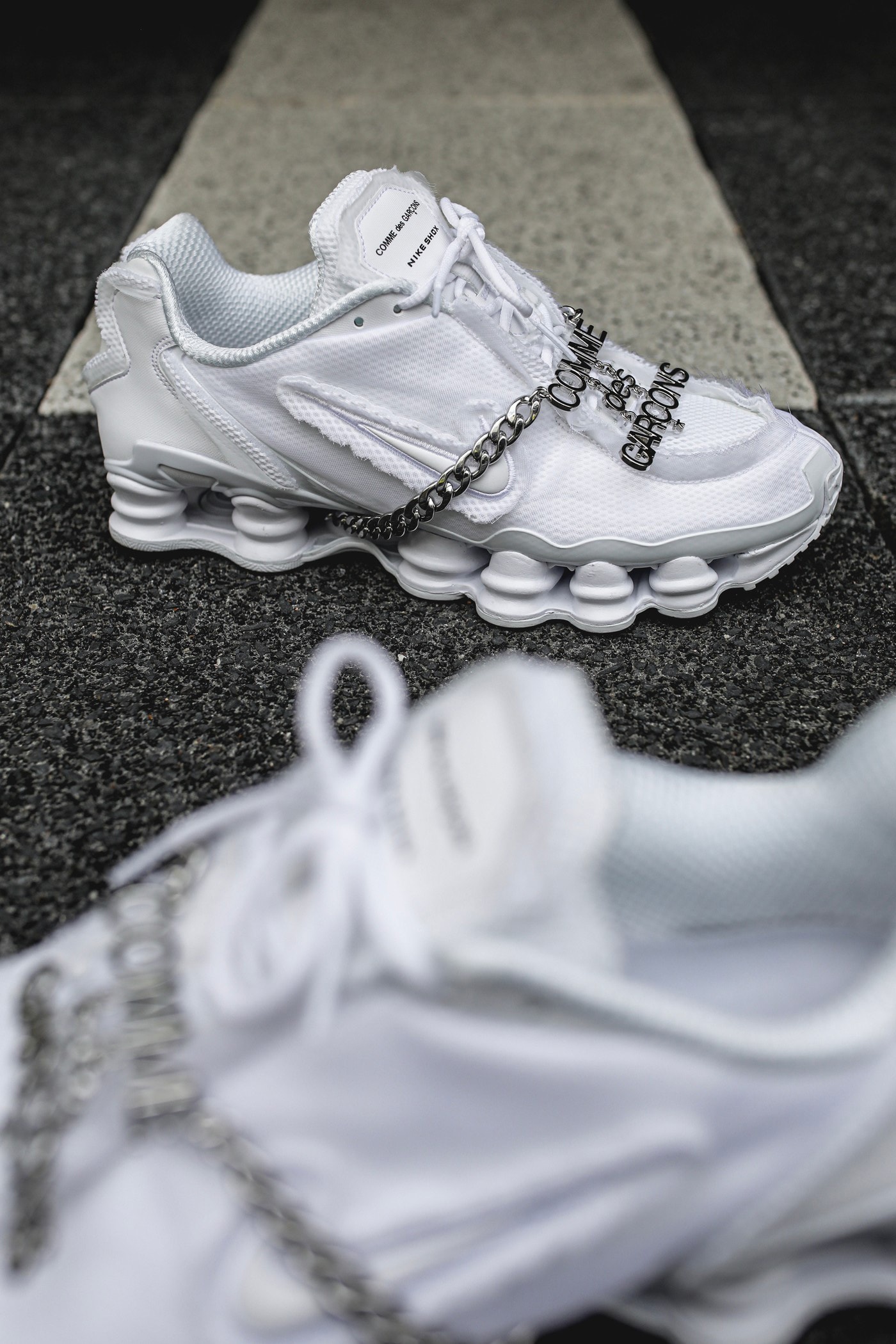 COMME des GARÇONS x Nike Shox TL "Triple White" Closer Look hypebeast france silver chain 