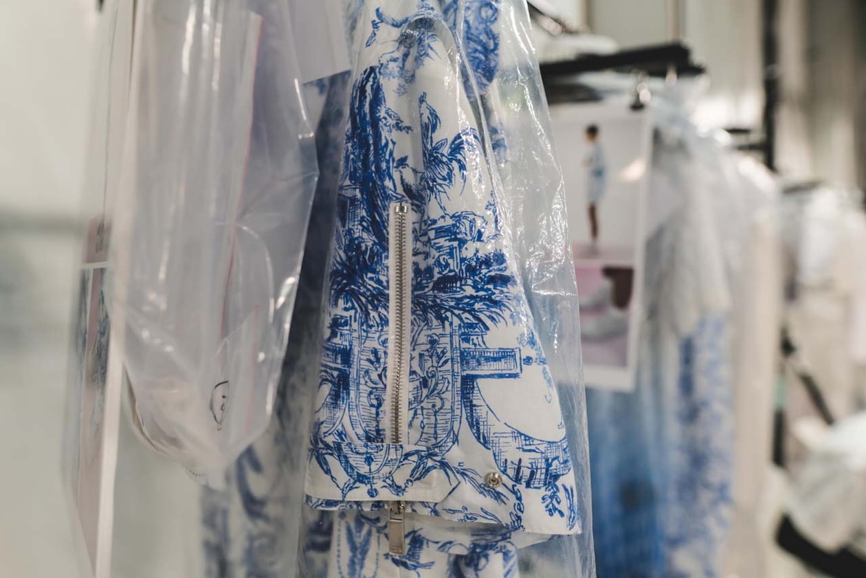 Dior Spring/Summer 2020 Runway Collection at PFW paris fashion week mens ss20 kim jones daniel arsham artist collaboration alyx studio matthew m william yoon jewelry backstage closer look menswear