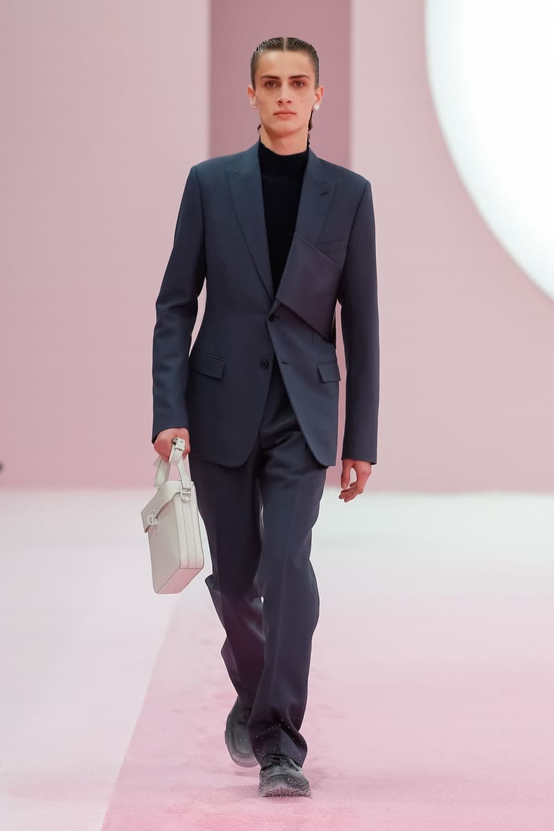 Dior Spring/Summer 2020 Runway Collection at PFW paris fashion week mens ss20 kim jones daniel arsham artist collaboration alyx studio matthew m william yoon jewelry backstage closer look menswear