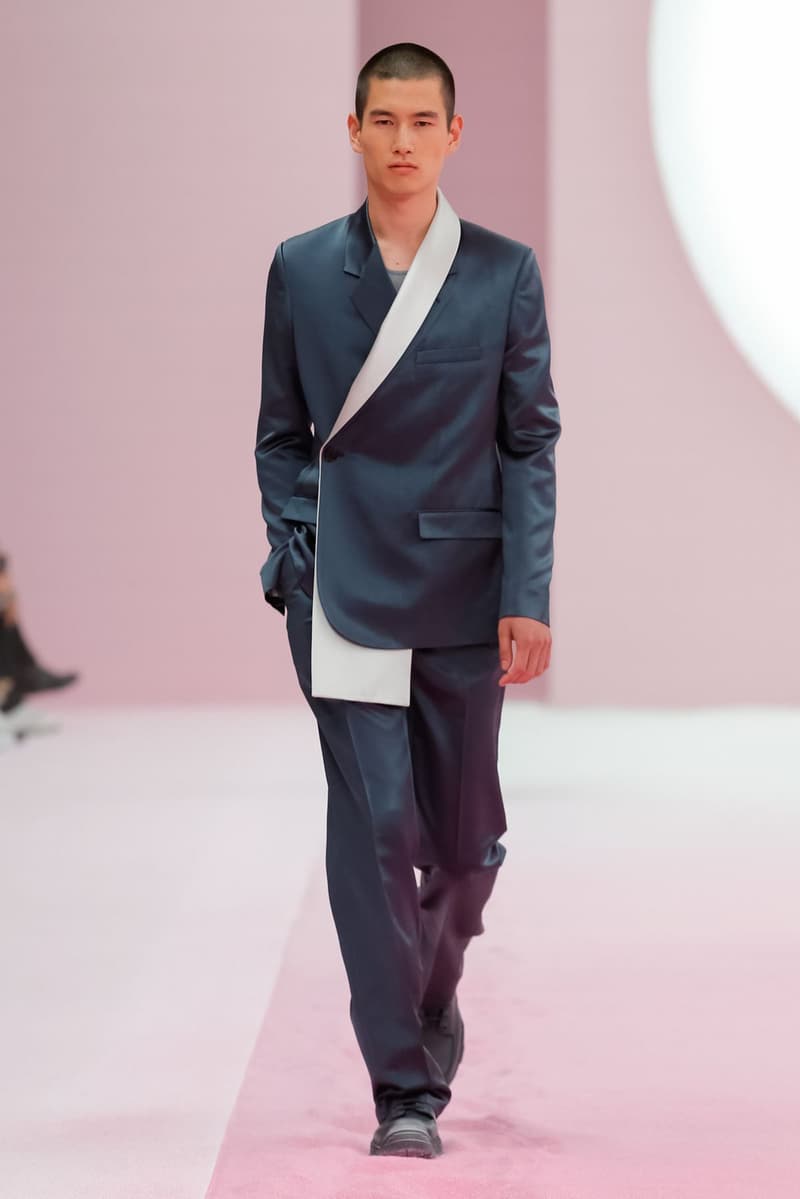 Dior Spring/Summer 2020 Runway Collection at PFW paris fashion week mens ss20 kim jones daniel arsham artist collaboration alyx studio matthew m william yoon jewelry backstage closer look menswear