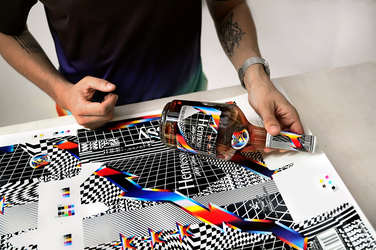 felipe pantone hennessy vs collaboration bottle artworks kinetic art graphics