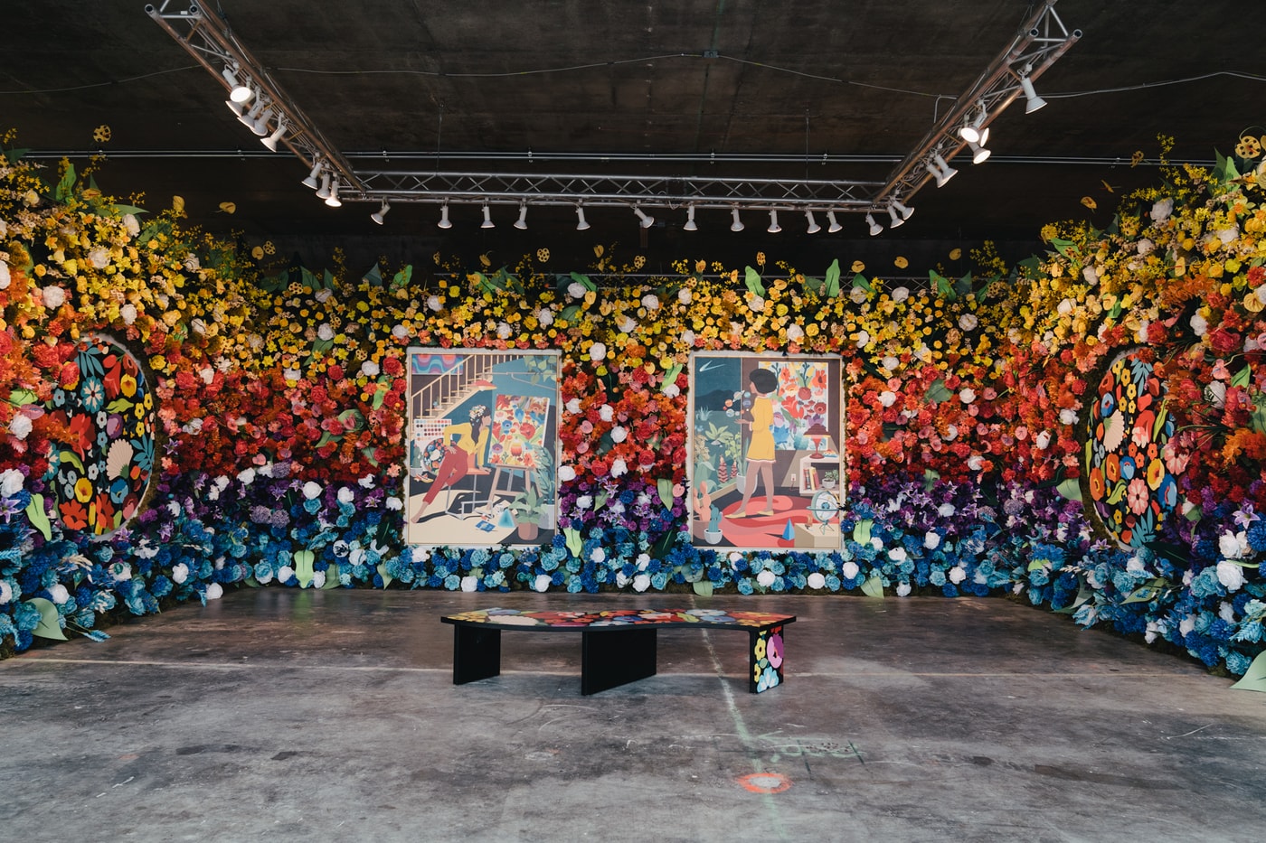 beyond the streets new york recap exhibition artists artworks graffiti street art roger gastman rosie perez shepard fairey takashi murakami madsaki futura installations sculptures