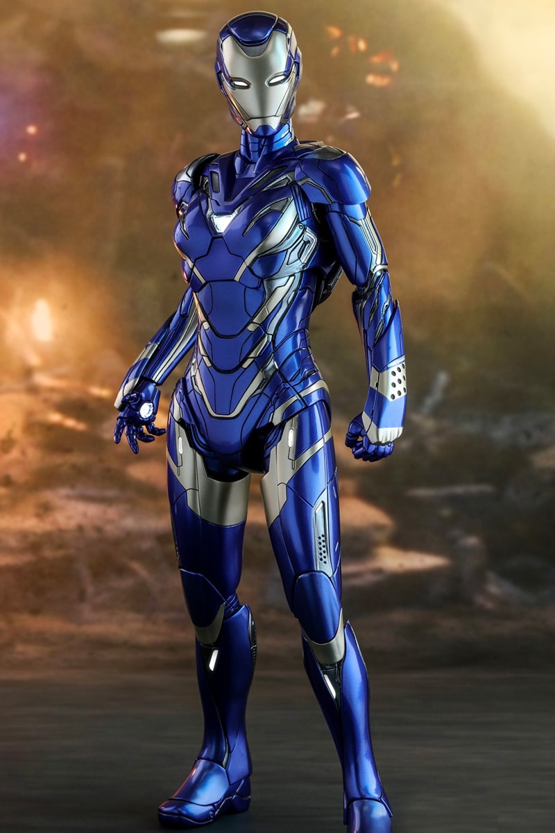 gwyneth paltrow iron man blue dress Peppers blue dress
