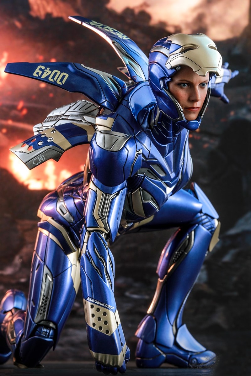 gwyneth paltrow iron man blue dress Iron Man: Pepper's Blue Dress