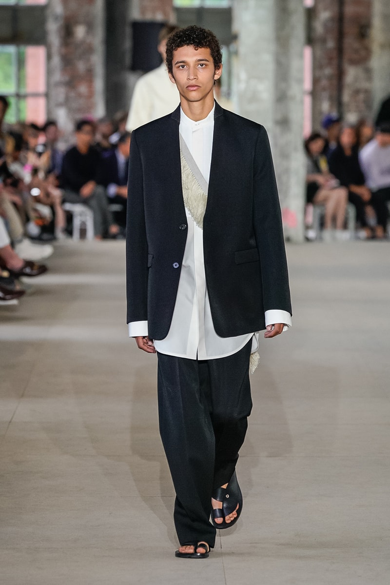 jil sander spring summer 2020 mens collection runway show paris fashion week 