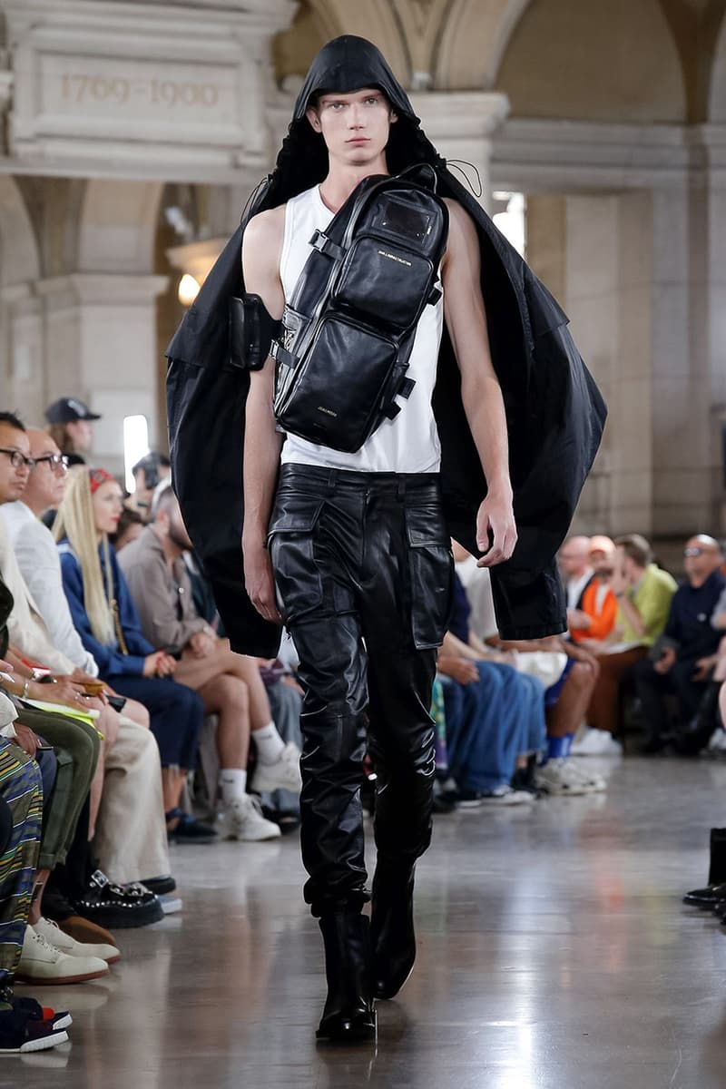 JUUN. J Paris Fashion Week Men's 2020 Spring/Summer 2020 Runway Presentation Men's Women's Collection Closer Look Images Shots Leather Technical Gothic Future Military Inspired Outerwear