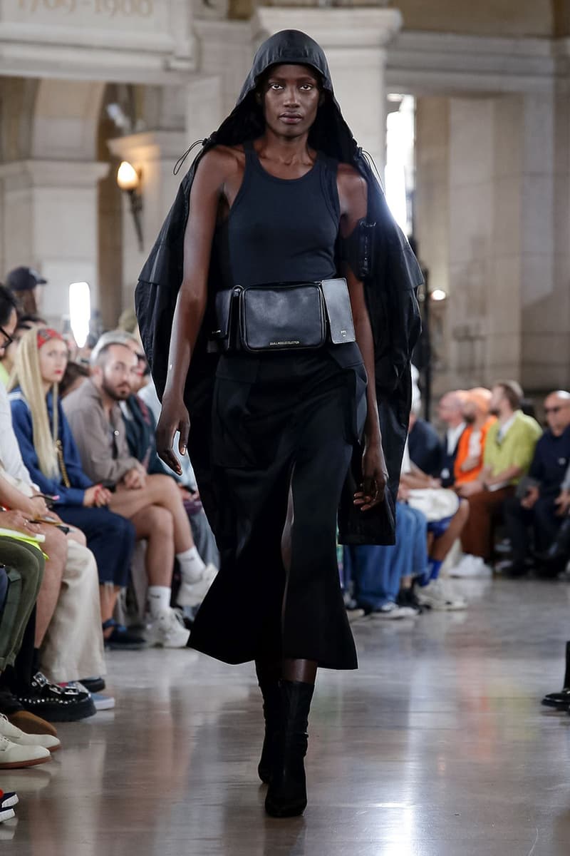 JUUN. J Paris Fashion Week Men's 2020 Spring/Summer 2020 Runway Presentation Men's Women's Collection Closer Look Images Shots Leather Technical Gothic Future Military Inspired Outerwear