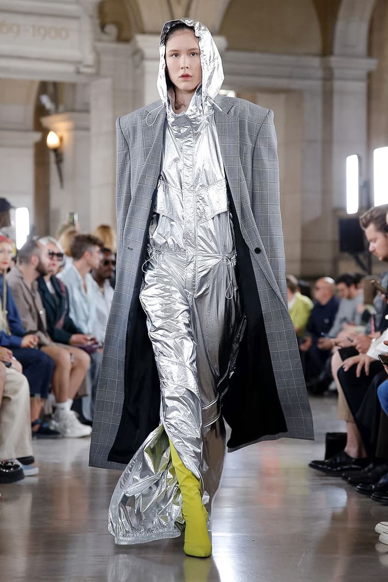 JUUN. J Paris Fashion Week Men's 2020 Spring/Summer 2020 Runway Presentation Men's Women's Collection Closer Look Images Shots Leather Technical Gothic Future Military Inspired Outerwear